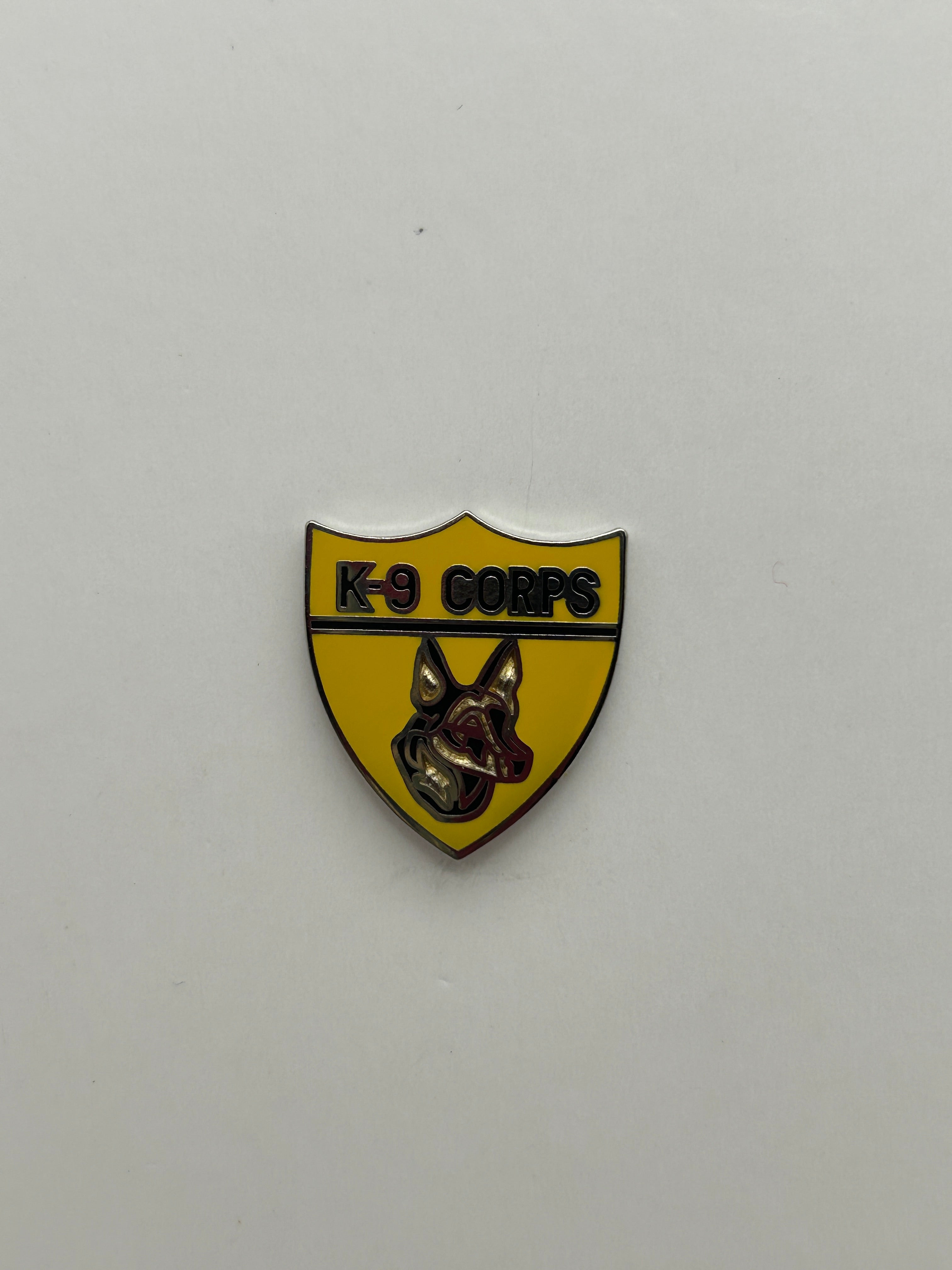 Military K-9 Corps German Shepherd Yellow Shield Enamel Pin | Military Hats & Pins