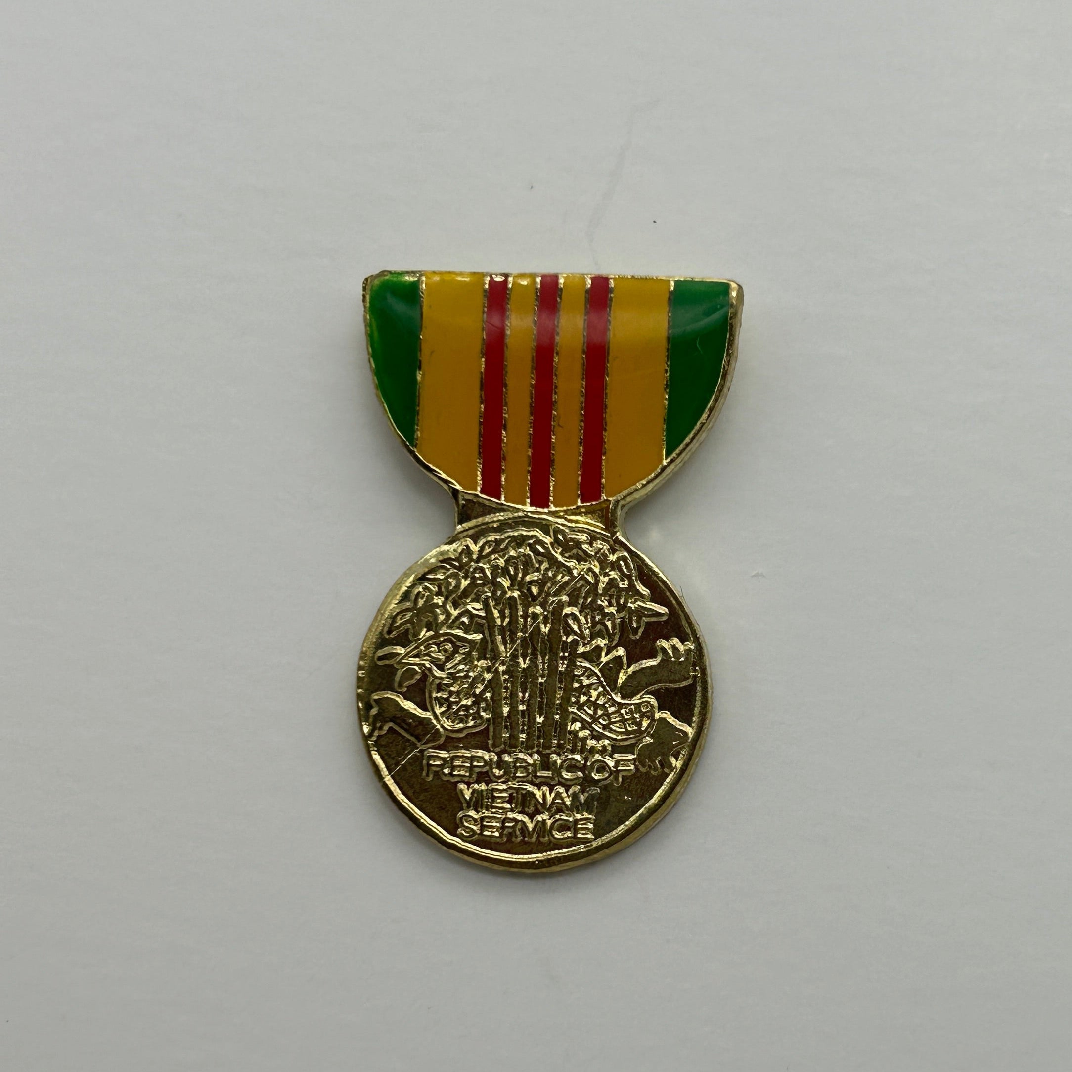 Vietnam Service Lapel-Hat Pin | Military Hats & Pins