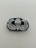 US Military Tabs and Tiny Logo 1 1/2 : Senior Parachutist Badge | Military Hats & Pins