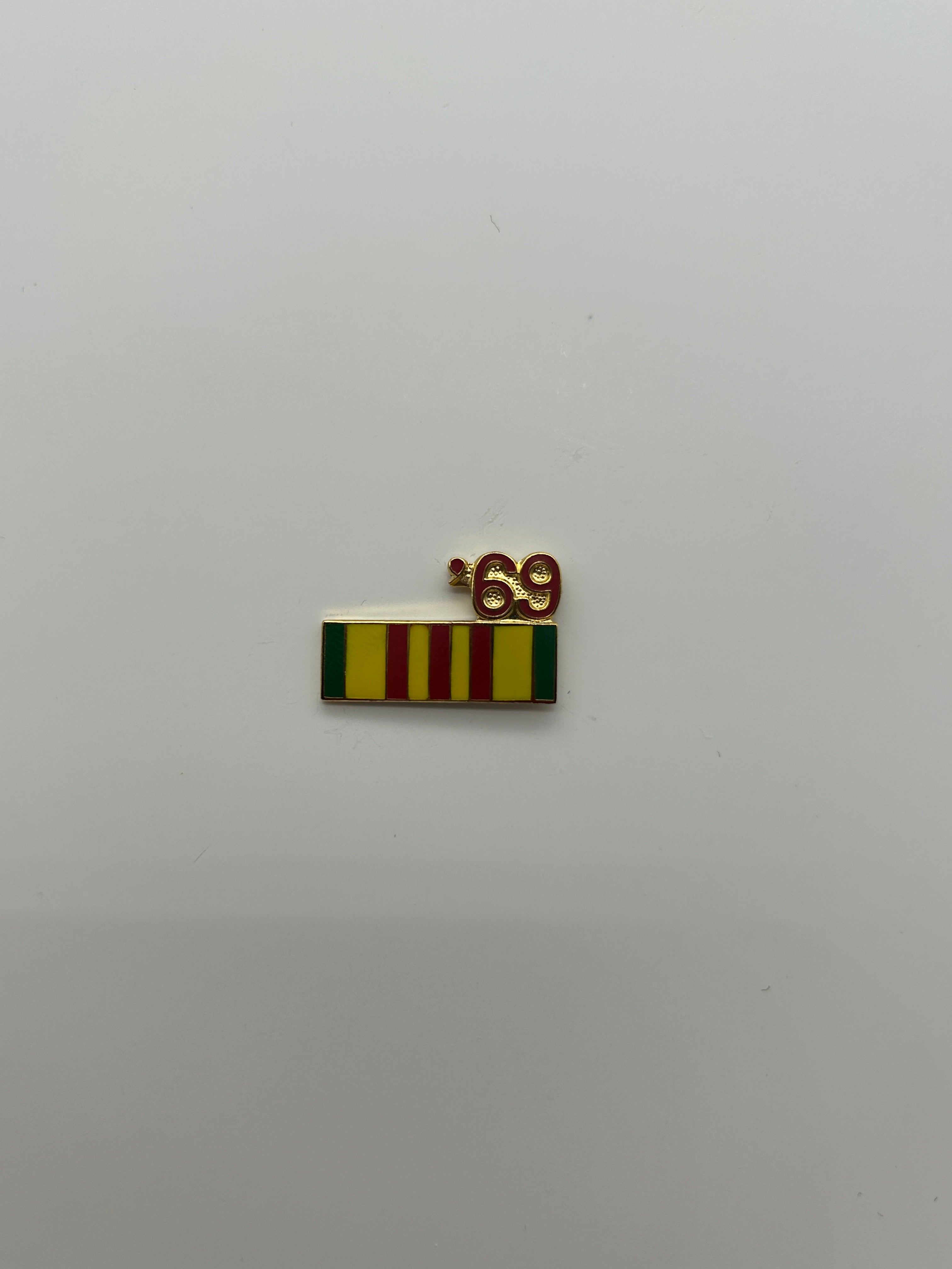 Vietnam Service Medal Ribbon Pin with '69 | Military Hats & Pins