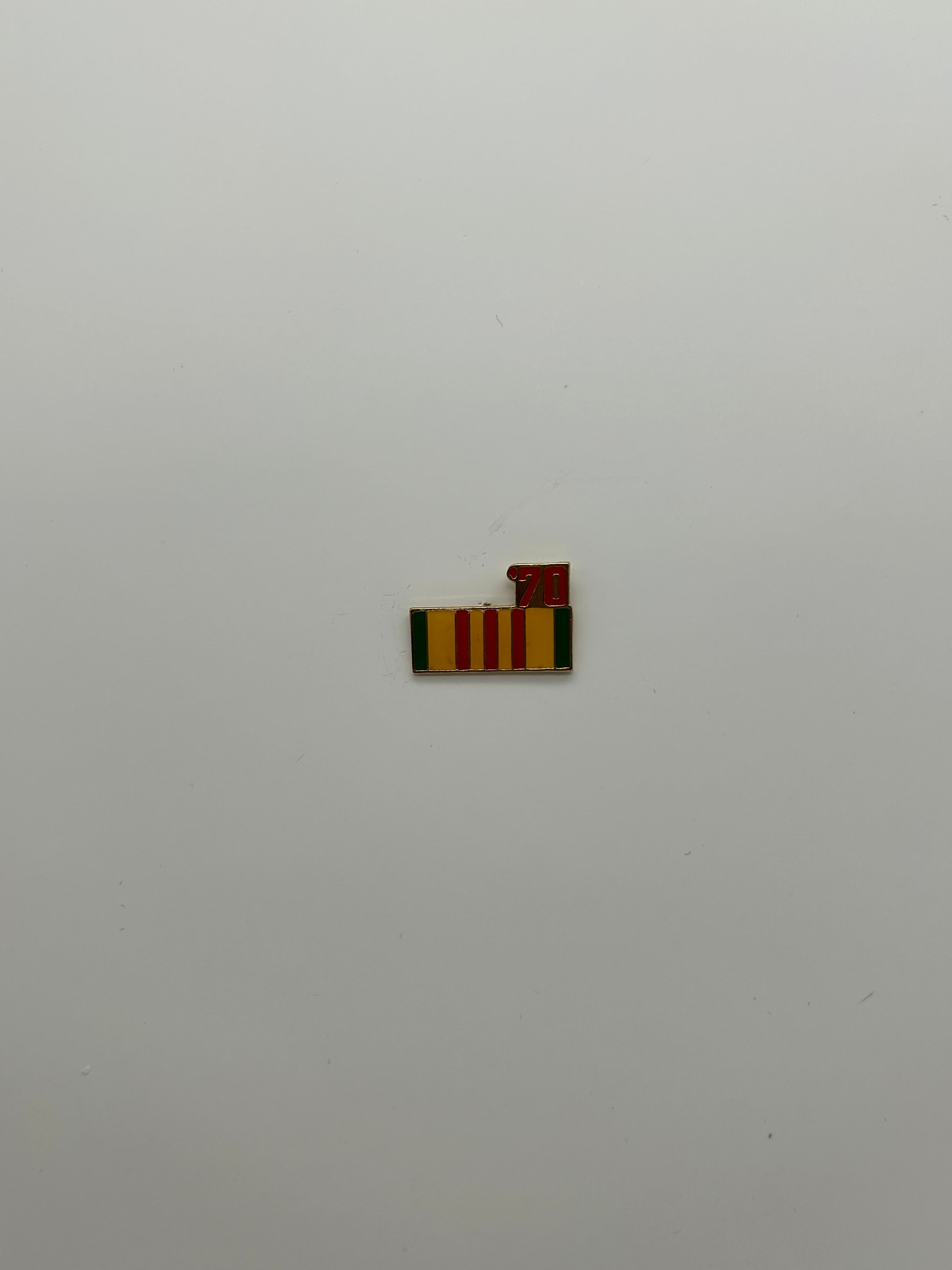 Vietnam Service Medal Ribbon Pin with '70 | Military Hats & Pins