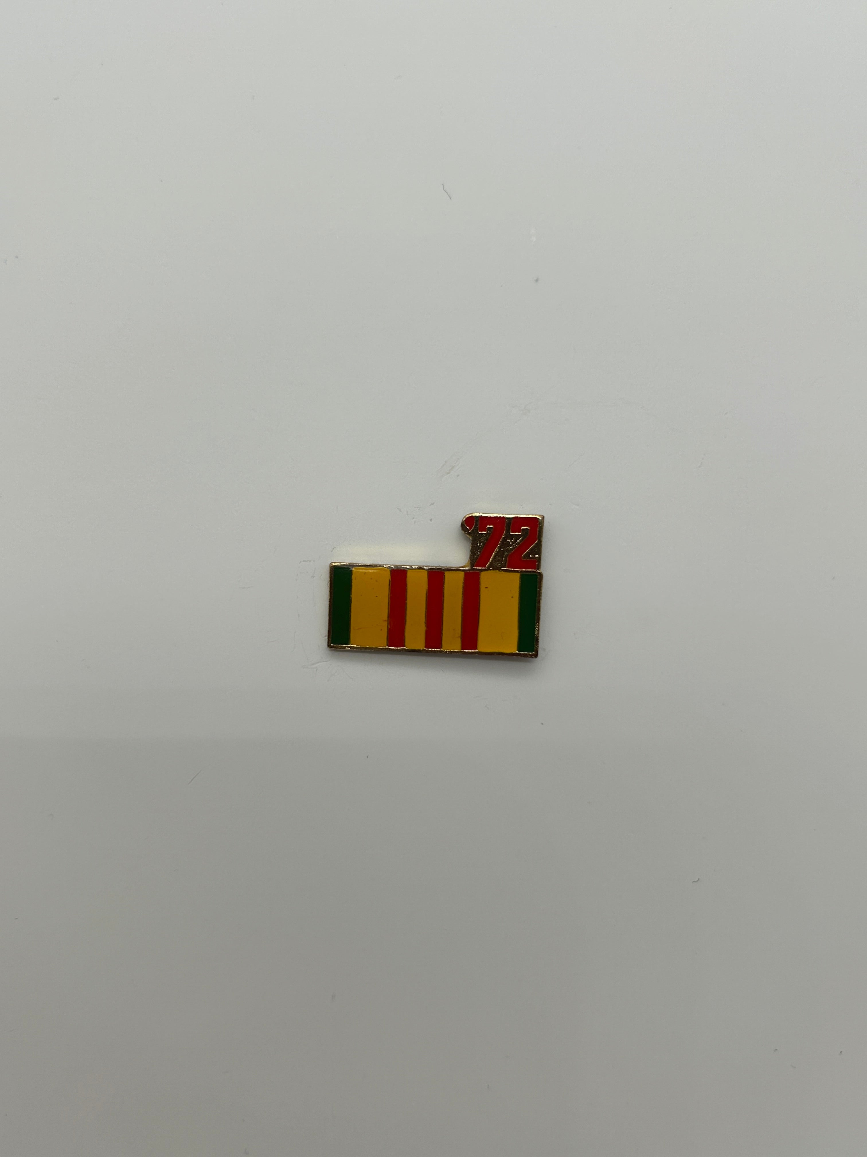 Vietnam Service Medal Ribbon Pin with '72 | Military Hats & Pins